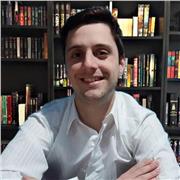 Contador Público imparte clases de Contabilidad y Economía